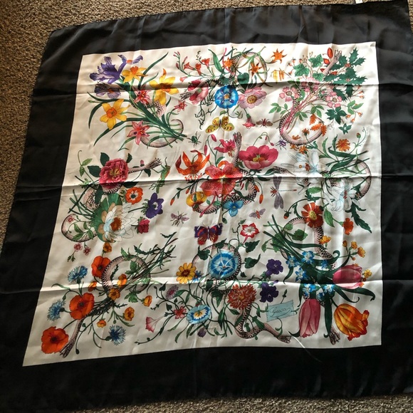 Gucci scarf - Picture 2 of 4